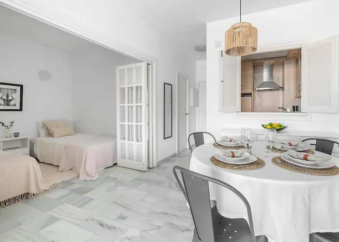 2bdr With Sea View In Golden Mile,