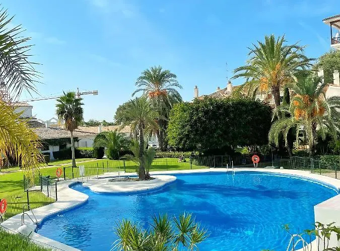 Apartament 2bdr With Sea View In Golden Mile, Marbella